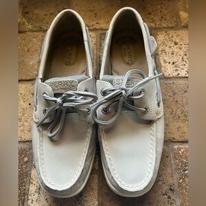 Women’s Sperry Topsider with Memory Foam. Size 7.5